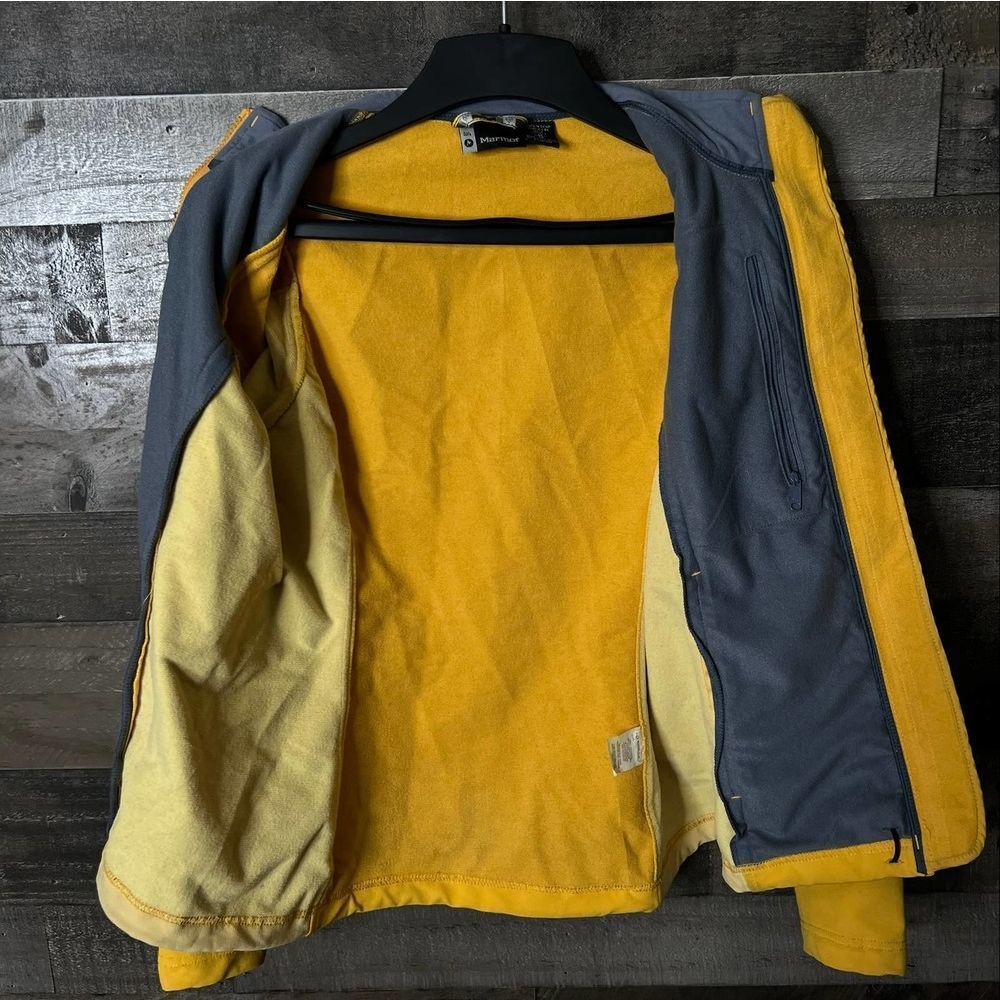 Marmot Womens Softshell Jacket Womens Medium - Picture 3 of 3